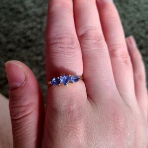 10K Gold 1.5CT Rare Tanzanite Ring - Size 9